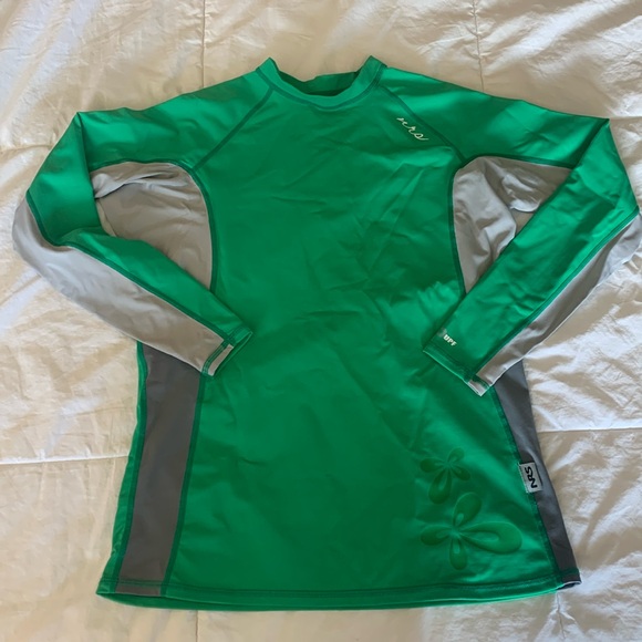 NRS hydrosilk paddle top worn twice - Picture 1 of 4